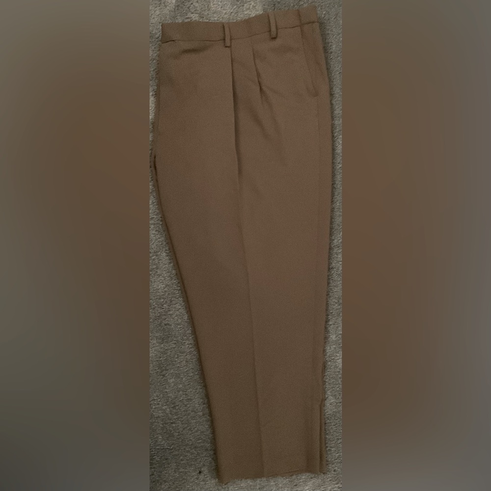 Men’s pleated front dress pants worn one time poly/rayon/spandex